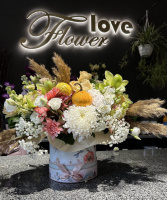 Осіння композиція в коробці, букет квітів на подолі з доставкою від ♥️ Flower Love ♥️