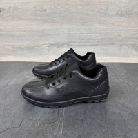 Кросівки  демісезонні з натуральної шкіри колір чорний