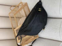 Бананка Louis Vuitton чорна стегана через плече  чорний