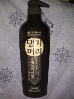Daeng gi meo ri new gold black shampoo
