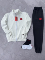 Костюм HUGO молочний з чорним + 2 пари шкарпеток