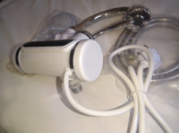 Электрический водонагреватель с душем и дисплеем кран настенный MaxBrown