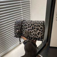 Кросбоді на ланцюжку з еко-шкіри 714502LG