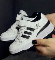 Дитячі кросівки Adidas Originals Forum Low (26-30)