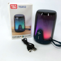 Портативна колонка TG652 5W з RGB підсвічуванням та ремінцем. Колір: синій