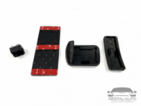 Тюнинг Накладки на педали на Mercedes A / B / CLA / GLA / ML / GL / GLE / GLS АКПП ( Логотип AMG )