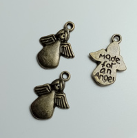 Подвеска. Размер - 17×13 мм. Металл. Цвет - бронза