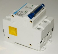 Автоматический выключатель постоянного тока 20А двухполюсный для PV систем