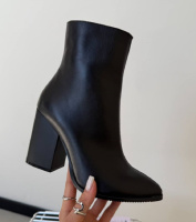 Демісезонні жіночі черевики ботильйони (35-41)