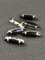 Страз (стекло)  в металлической оправе. Размер - 4×15 мм. Цвет- чёрный 5 шт