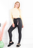 Жіночі чорні брюки-скінні з екошкіри