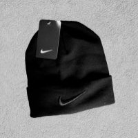 Чоловіча шапка Nike