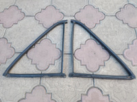 Уплотнительная резинка стекла форточки задней двери Мерседес Бенц W123 седан