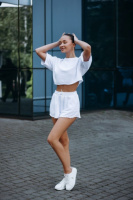 Костюм жіночий топ з шортами білий