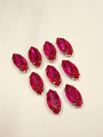 Страз (стекло)  в металлической оправе. Размер - 6×12 мм. Цвет - малиновый