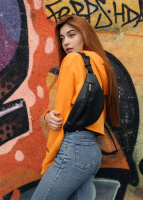 Сумка на пояс бананка  -  чорна