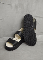 Чорні шкіряні босоніжки на липучках v7-110-24pr