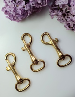 Карабін. Довжина - 6 см. Розмір внутрішнього кільця - 1×2см. Колір - золото. Ціна за 1 шт