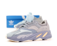 Жіночі кросівки Adidas Yeezy Boost 700 (36-40)