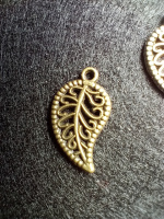 Металлическая подвеска.   Размер - 20×11 мм. Цвет - бронза.  Цена указана за 1 шт