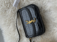 Жіноча  сумка Saint Laurent Solferino medium leather shoulder bag чорний рептілія