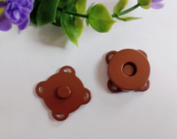 Кнопка магнитная пришивная 18мм. Цвет коричневый