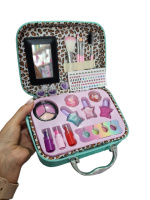 Набір дитячої косметики в  сумочці-кейсі