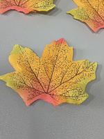 Лист клёна декоративный. Размер - 8,5×7см. Цвет на фото. Цена за 1 шт.