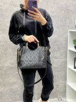 Чорний — вдавка - стильна сумка на три відділення — фурнітура золото — топ продажів  (2049)