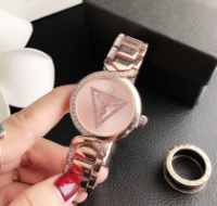 Качественные женские наручные часы браслет Guess, модные и стильные часы-браслет на руку Розовое золото