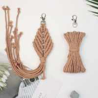 Набор макраме ручного вязания и для рукоделия брелока «Ромб» для ключей, сумки и аксессуаров персиковый