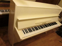 Купить пианино в Киеве.
