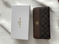 Гаманець Coach Signature Accordion Zip Wallet коричневий