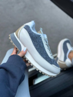 Жіночі зимові кросівки