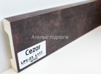 Плінтус Cezar Elegance LPC-23 L-117 Стьобана коричнева шкіра 68,4x15,3x2440 мм