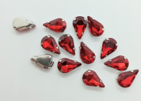 Страз (стекло)  в металлической оправе. Размер - 8×13 мм. Цвет - красный