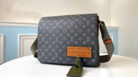 Сумка-мессенджер Louis Vuitton District MM Articles De Voyage Monogram Eclipse