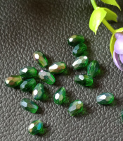 Хрустальные бусины «капля» Размер-  4*6 мм. Цвет - зеленый с переливом. Цена указана за 1 шт