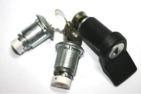 Замок багажника 2110 з личинками ДГК