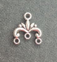 Коннектор. Размер - 1,3×1,2 см. Цвет - сталь. Цена указана за 1 шт