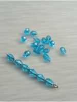 Хрустальные бусины «капля» Размер-  4*6 мм. Цвет - голубой. Цена указана за 1 шт