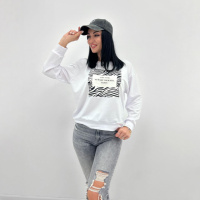 Жіночий світшот з анімалістичним принтом «Wild» оптом | Норма | Розпродаж моделі Білий, 46-48