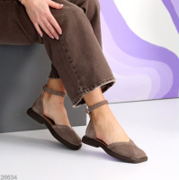 Босоніжки із закритим носом Adrianna