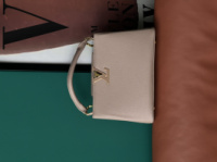 Сумка LOUIS VUITTON CAPUCINES бежевий