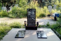Пам’ятник для двох з Базальту з поличкою з Лізників двойной памятник из Базальта с полочкой из Лезников