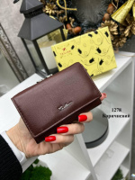Натуральна шкіра. Коричневий - вмісткий і практичний жіночий гаманець на кнопці (1278)