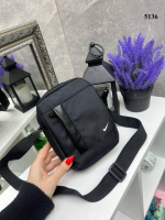 АКЦІЯ! N білий — чорна універсальна сумочка на одне відділення на блискавці — щільна непромокальна тканина (5136)