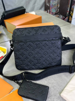 Месенджер чорний Louis Vuitton Black Trio Monogram c828