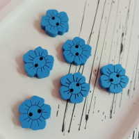 Деревянные пуговицы «ромашка». Размер - 15мм. Цвет - синий. Цена указана за 1 шт.