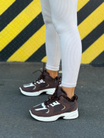 Жіночі зимові кросівки